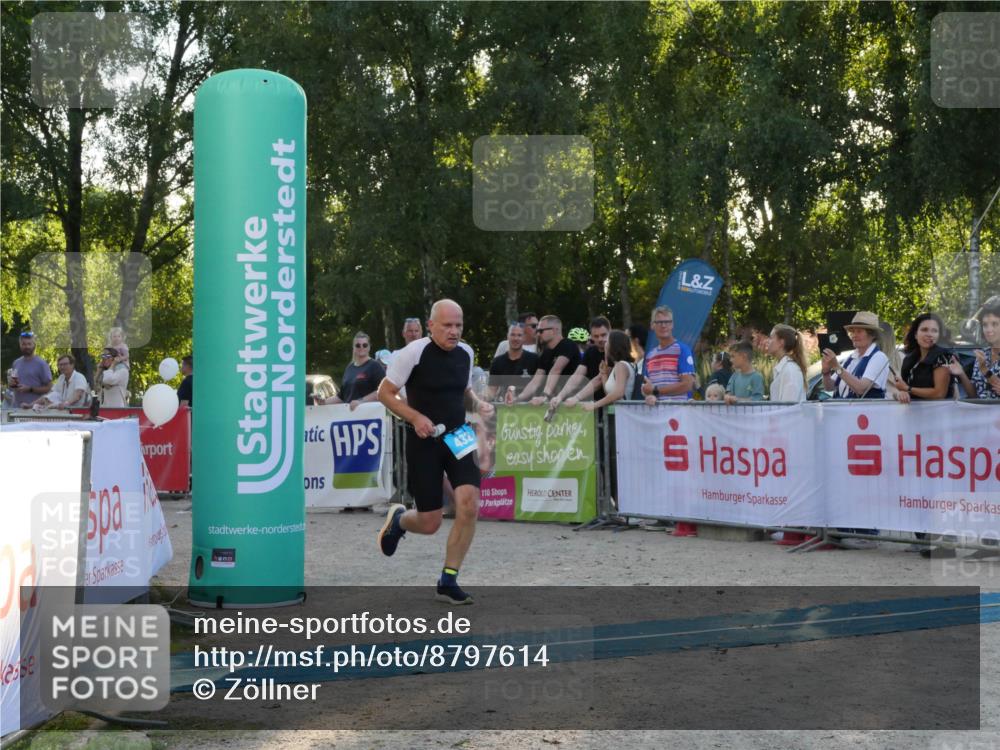 07.09.2025 - 19. Norderstedt Triathlon Zöllner http://msf.ph/oto/8797614 07.09.2025 17:34:24 Ziel 409, 432, 910 meine-sportfotos.de