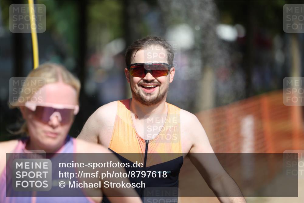 07.09.2025 - 19. Norderstedt Triathlon Michael Strokosch http://msf.ph/oto/8797618 07.09.2025 12:22:59 Laufen 162, 163, 164, 1233, 1319 meine-sportfotos.de