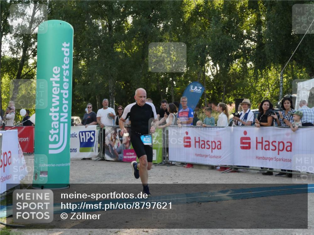 07.09.2025 - 19. Norderstedt Triathlon Zöllner http://msf.ph/oto/8797621 07.09.2025 17:34:24 Ziel 409, 432, 910 meine-sportfotos.de