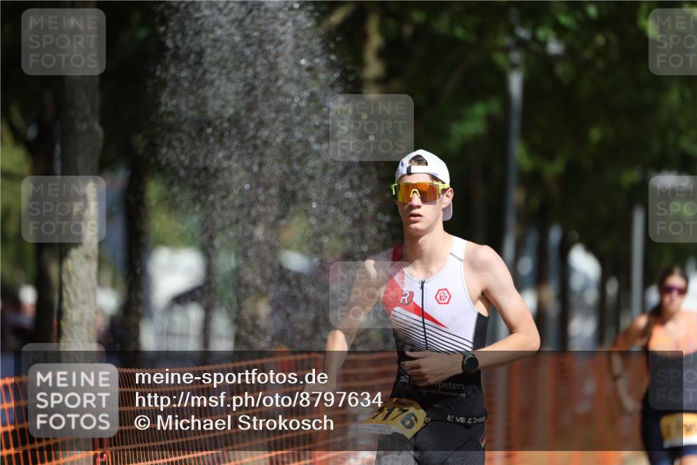 07.09.2025 - 19. Norderstedt Triathlon Michael Strokosch http://msf.ph/oto/8797634 07.09.2025 11:57:03 Laufen 1176, 1195 meine-sportfotos.de