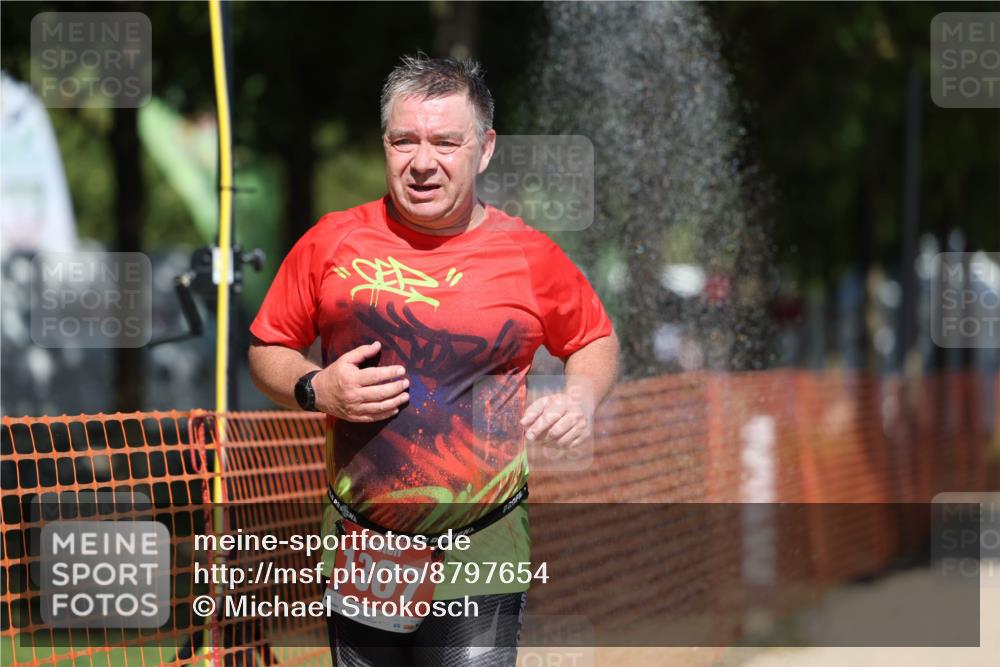 07.09.2025 - 19. Norderstedt Triathlon Michael Strokosch http://msf.ph/oto/8797654 07.09.2025 13:04:35 Laufen 767, 1307 meine-sportfotos.de