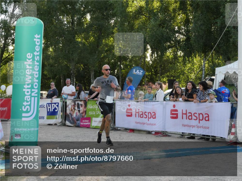 07.09.2025 - 19. Norderstedt Triathlon Zöllner http://msf.ph/oto/8797660 07.09.2025 17:35:16 Ziel 925 meine-sportfotos.de