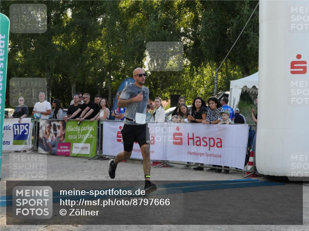 07.09.2025 - 19. Norderstedt Triathlon Zöllner http://msf.ph/oto/8797666 07.09.2025 17:35:16 Ziel 925 meine-sportfotos.de