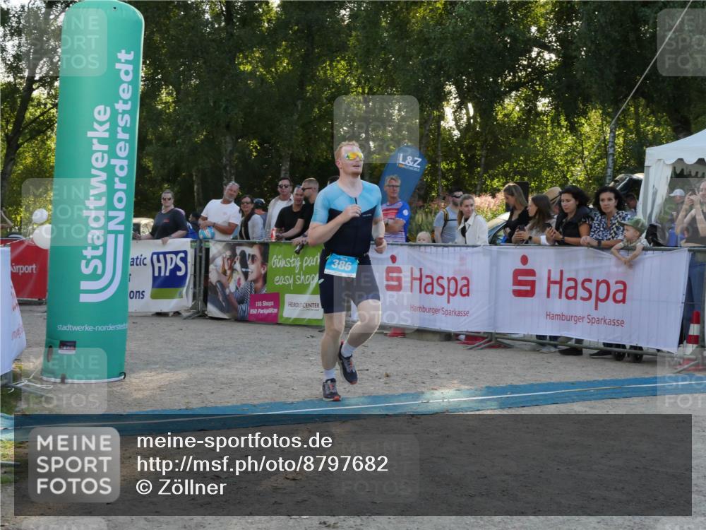 07.09.2025 - 19. Norderstedt Triathlon Zöllner http://msf.ph/oto/8797682 07.09.2025 17:35:31 Ziel 386 meine-sportfotos.de