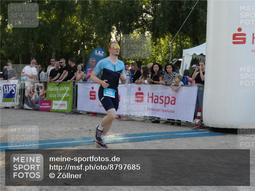 07.09.2025 - 19. Norderstedt Triathlon Zöllner http://msf.ph/oto/8797685 07.09.2025 17:35:32 Ziel 386 meine-sportfotos.de