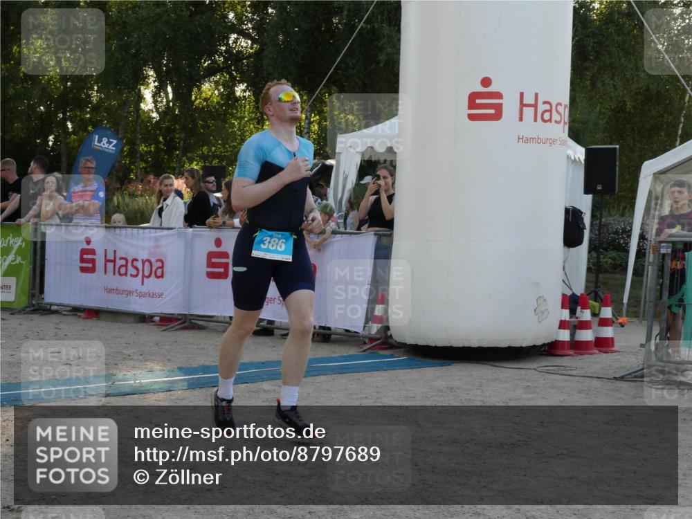 07.09.2025 - 19. Norderstedt Triathlon Zöllner http://msf.ph/oto/8797689 07.09.2025 17:35:32 Ziel 386 meine-sportfotos.de