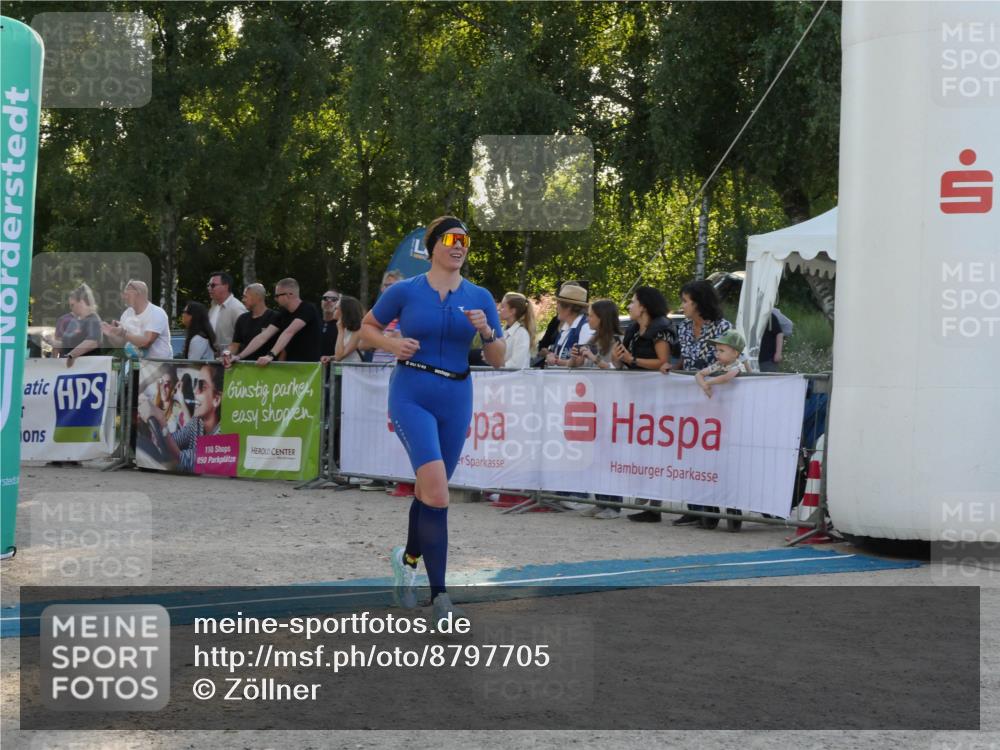 07.09.2025 - 19. Norderstedt Triathlon Zöllner http://msf.ph/oto/8797705 07.09.2025 17:35:51 Ziel 934, 1454 meine-sportfotos.de
