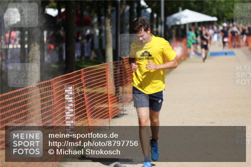 07.09.2025 - 19. Norderstedt Triathlon Michael Strokosch http://msf.ph/oto/8797756 07.09.2025 12:23:23 Laufen 148, 228 meine-sportfotos.de