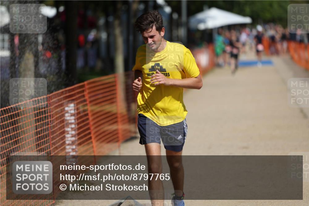 07.09.2025 - 19. Norderstedt Triathlon Michael Strokosch http://msf.ph/oto/8797765 07.09.2025 12:23:24 Laufen 148, 228 meine-sportfotos.de