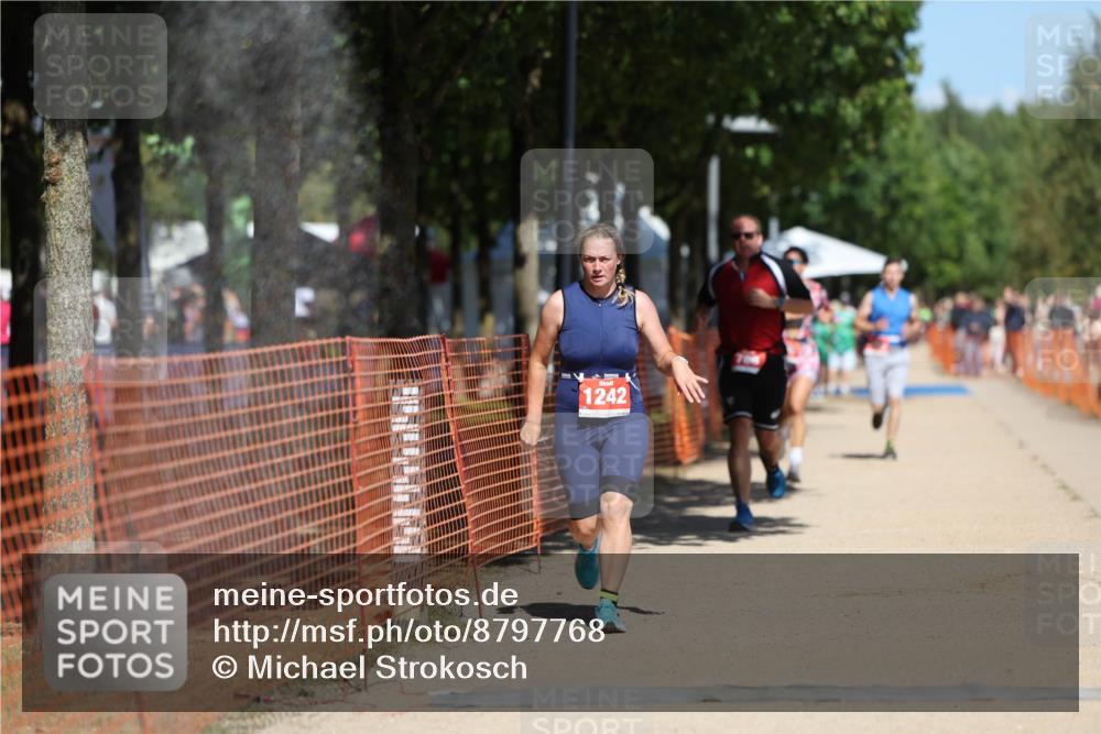 07.09.2025 - 19. Norderstedt Triathlon Michael Strokosch http://msf.ph/oto/8797768 07.09.2025 13:04:47 Laufen 195, 239, 786, 1242, 1295 meine-sportfotos.de