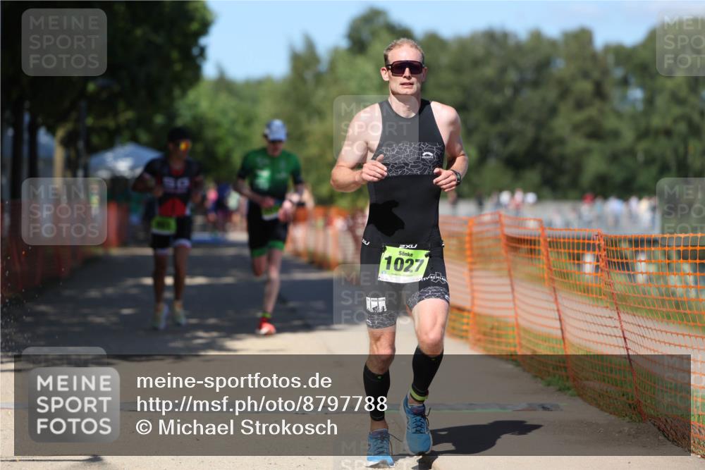 07.09.2025 - 19. Norderstedt Triathlon Michael Strokosch http://msf.ph/oto/8797788 07.09.2025 14:44:00 Laufen 964, 981, 1013, 1027 meine-sportfotos.de
