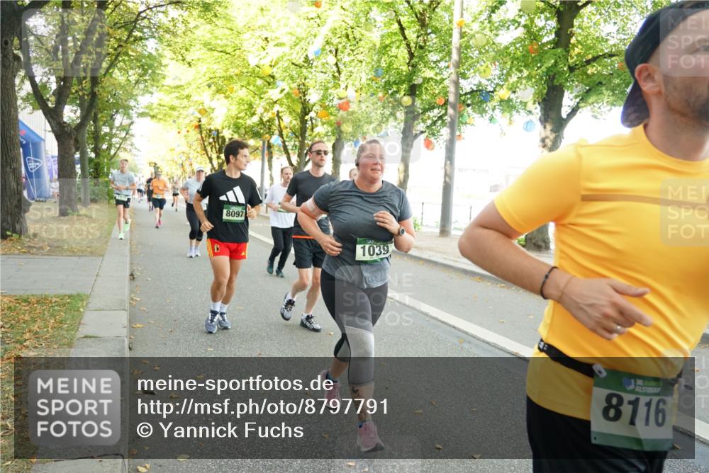 07.09.2025 - BARMER Alsterlauf Yannick Fuchs http://msf.ph/oto/8797791 07.09.2025 11:45:46 Laufen 8097, 1039, 36, 8116 meine-sportfotos.de