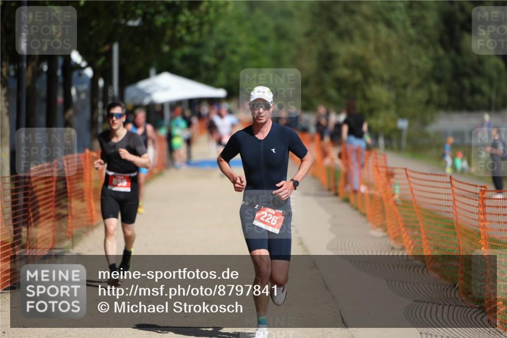 07.09.2025 - 19. Norderstedt Triathlon Michael Strokosch http://msf.ph/oto/8797841 07.09.2025 12:23:36 Laufen 226, 859 meine-sportfotos.de