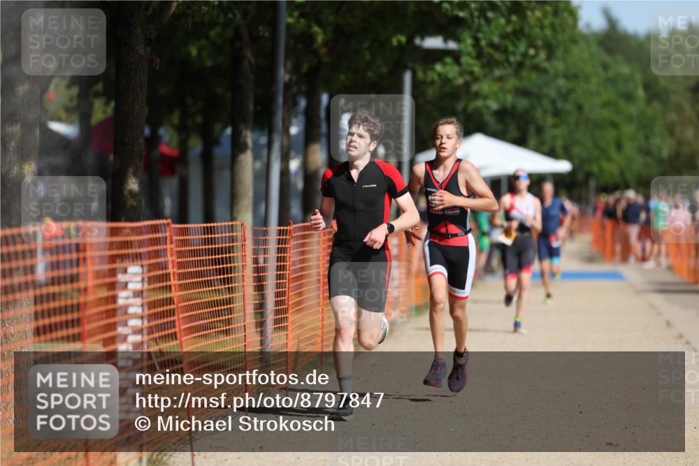 07.09.2025 - 19. Norderstedt Triathlon Michael Strokosch http://msf.ph/oto/8797847 07.09.2025 11:57:19 Laufen 1153, 1162, 1199 meine-sportfotos.de
