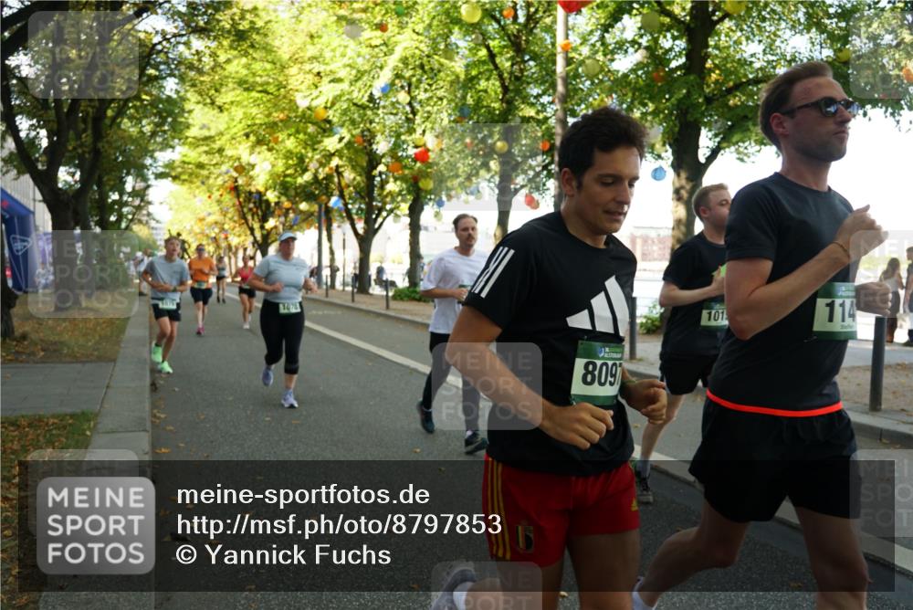 07.09.2025 - BARMER Alsterlauf Yannick Fuchs http://msf.ph/oto/8797853 07.09.2025 11:45:47 Laufen 1078, 8097, 101, 114 meine-sportfotos.de