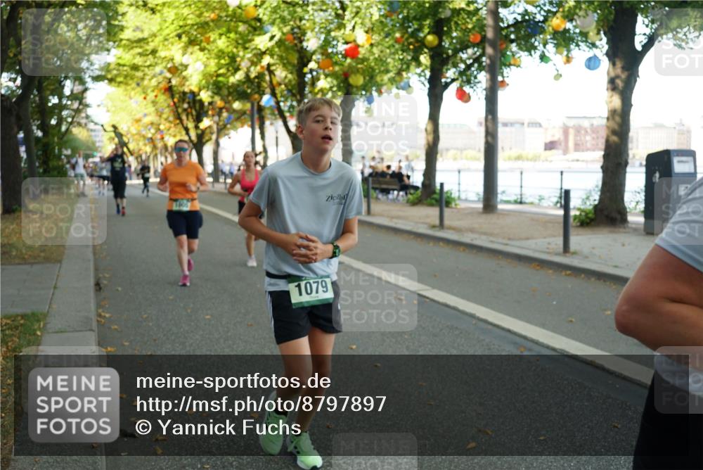 07.09.2025 - BARMER Alsterlauf Yannick Fuchs http://msf.ph/oto/8797897 07.09.2025 11:45:49 Laufen 1079 meine-sportfotos.de