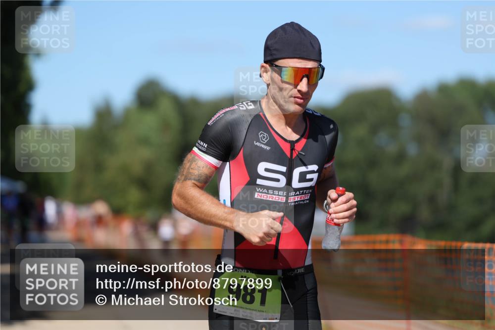 07.09.2025 - 19. Norderstedt Triathlon Michael Strokosch http://msf.ph/oto/8797899 07.09.2025 14:44:04 Laufen 981, 1013, 1027 meine-sportfotos.de