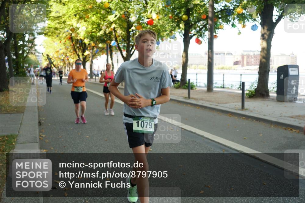 07.09.2025 - BARMER Alsterlauf Yannick Fuchs http://msf.ph/oto/8797905 07.09.2025 11:45:49 Laufen 1079 meine-sportfotos.de