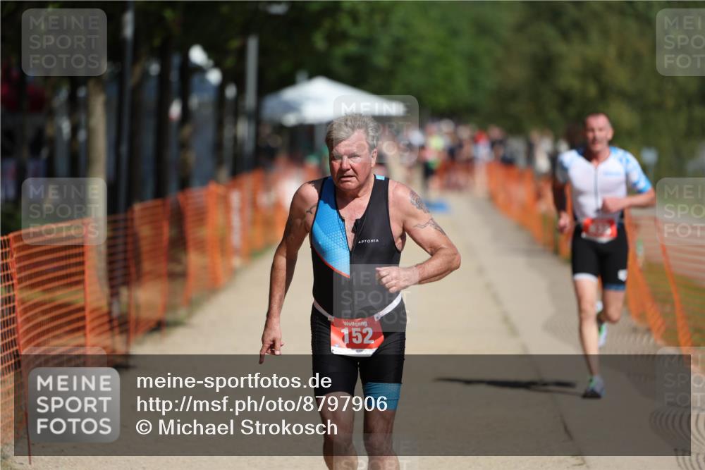 07.09.2025 - 19. Norderstedt Triathlon Michael Strokosch http://msf.ph/oto/8797906 07.09.2025 12:23:47 Laufen 152, 838 meine-sportfotos.de