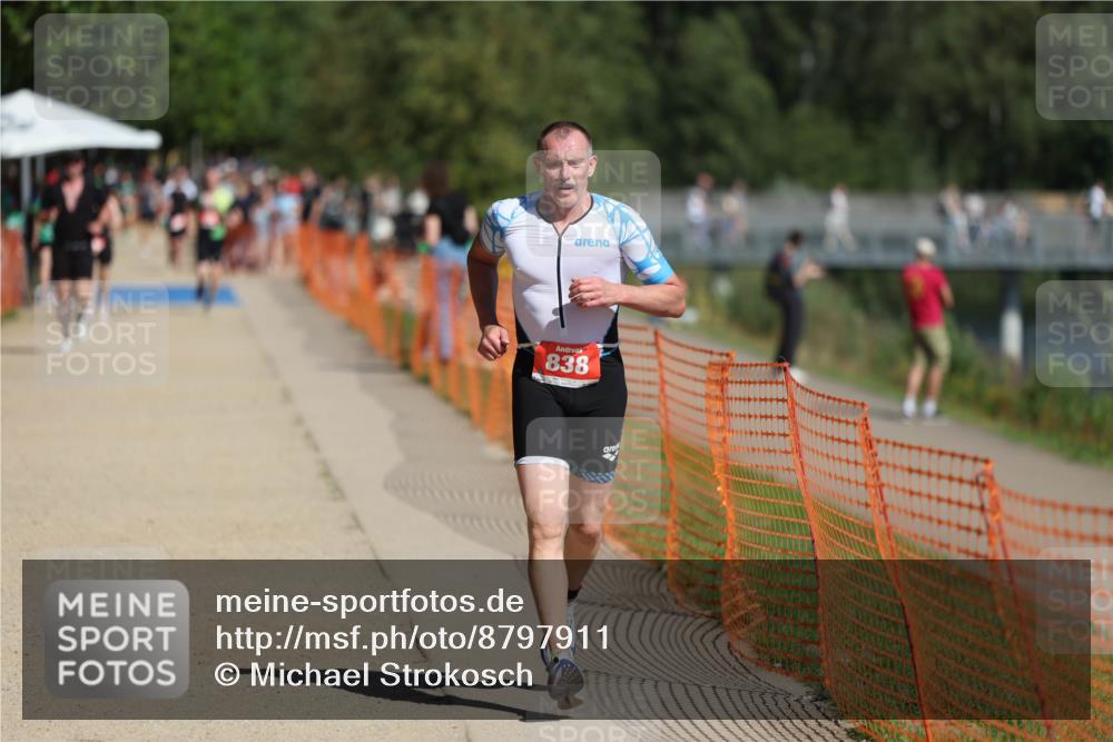 07.09.2025 - 19. Norderstedt Triathlon Michael Strokosch http://msf.ph/oto/8797911 07.09.2025 12:23:49 Laufen 152, 838 meine-sportfotos.de