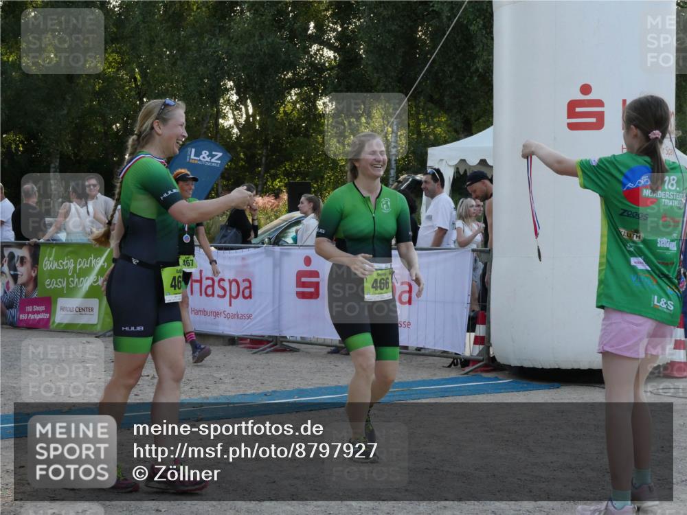 07.09.2025 - 19. Norderstedt Triathlon Zöllner http://msf.ph/oto/8797927 07.09.2025 17:38:35 Ziel 466 meine-sportfotos.de