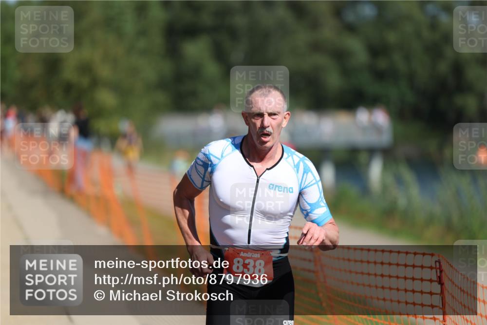 07.09.2025 - 19. Norderstedt Triathlon Michael Strokosch http://msf.ph/oto/8797936 07.09.2025 12:23:50 Laufen 152, 838 meine-sportfotos.de