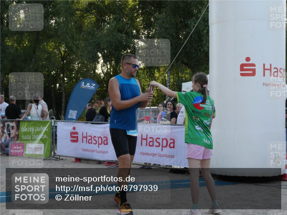 07.09.2025 - 19. Norderstedt Triathlon Zöllner http://msf.ph/oto/8797939 07.09.2025 17:38:42 Ziel 924 meine-sportfotos.de