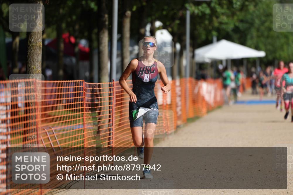 07.09.2025 - 19. Norderstedt Triathlon Michael Strokosch http://msf.ph/oto/8797942 07.09.2025 10:54:18 Laufen 657 meine-sportfotos.de