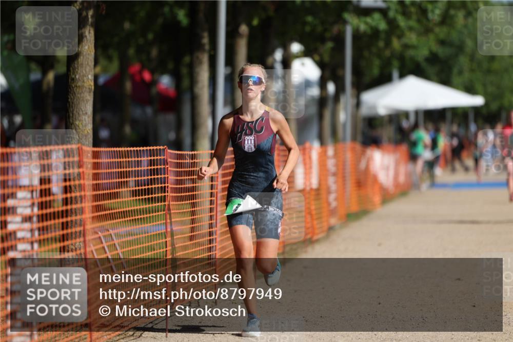 07.09.2025 - 19. Norderstedt Triathlon Michael Strokosch http://msf.ph/oto/8797949 07.09.2025 10:54:18 Laufen 657 meine-sportfotos.de