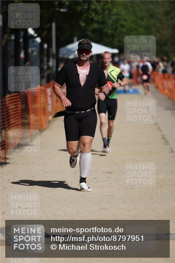 07.09.2025 - 19. Norderstedt Triathlon Michael Strokosch http://msf.ph/oto/8797951 07.09.2025 12:23:58 Laufen 138, 281 meine-sportfotos.de