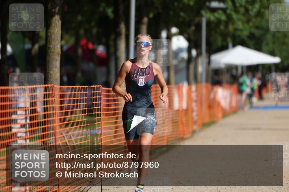 07.09.2025 - 19. Norderstedt Triathlon Michael Strokosch http://msf.ph/oto/8797960 07.09.2025 10:54:18 Laufen 657 meine-sportfotos.de