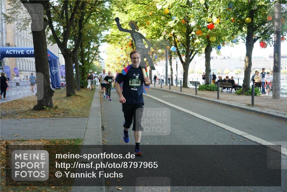07.09.2025 - BARMER Alsterlauf Yannick Fuchs http://msf.ph/oto/8797965 07.09.2025 11:45:55 Laufen 8198 meine-sportfotos.de