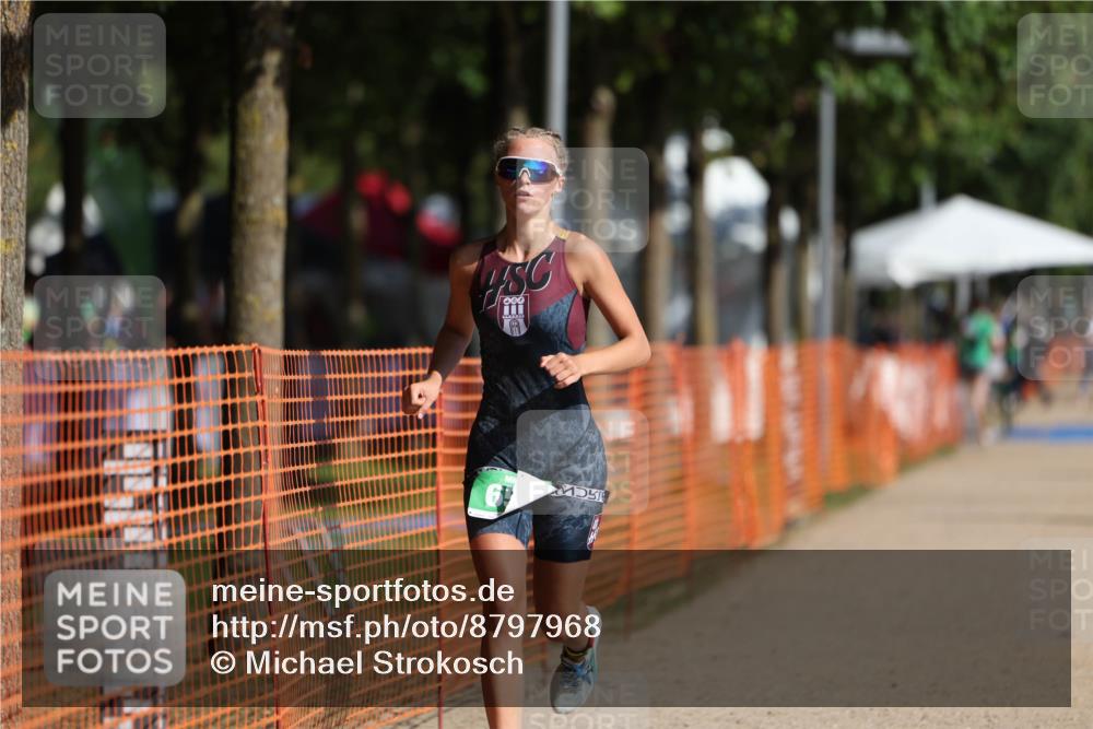 07.09.2025 - 19. Norderstedt Triathlon Michael Strokosch http://msf.ph/oto/8797968 07.09.2025 10:54:19 Laufen 657 meine-sportfotos.de