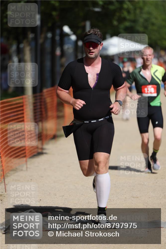 07.09.2025 - 19. Norderstedt Triathlon Michael Strokosch http://msf.ph/oto/8797975 07.09.2025 12:24:00 Laufen 138, 281 meine-sportfotos.de