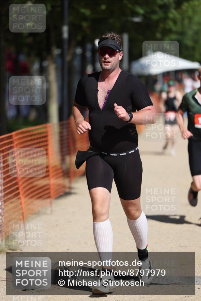 07.09.2025 - 19. Norderstedt Triathlon Michael Strokosch http://msf.ph/oto/8797979 07.09.2025 12:24:00 Laufen 138, 281 meine-sportfotos.de