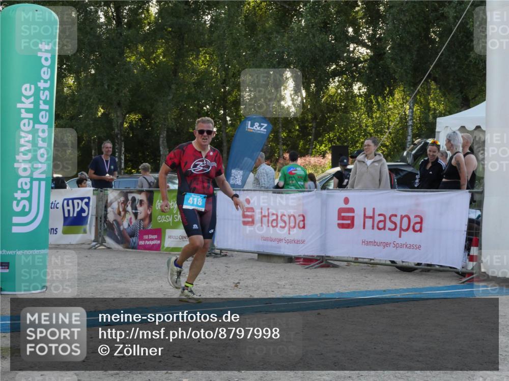 07.09.2025 - 19. Norderstedt Triathlon Zöllner http://msf.ph/oto/8797998 07.09.2025 17:43:01 Ziel 418 meine-sportfotos.de