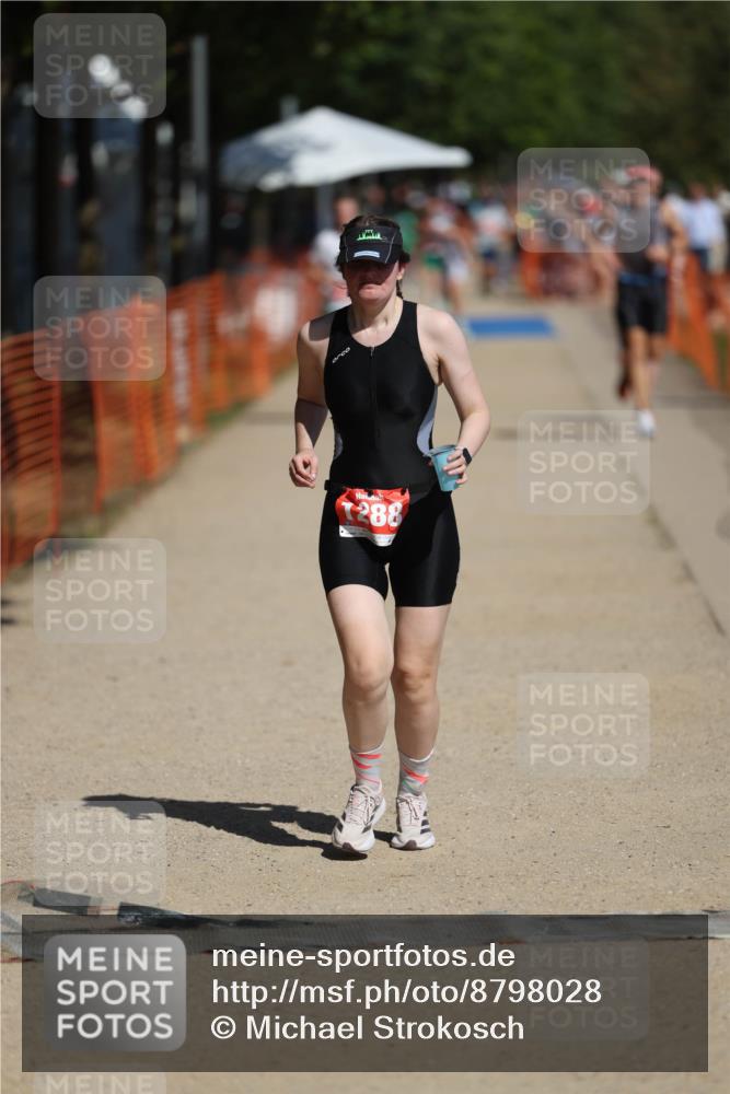 07.09.2025 - 19. Norderstedt Triathlon Michael Strokosch http://msf.ph/oto/8798028 07.09.2025 12:24:08 Laufen 151, 1288 meine-sportfotos.de