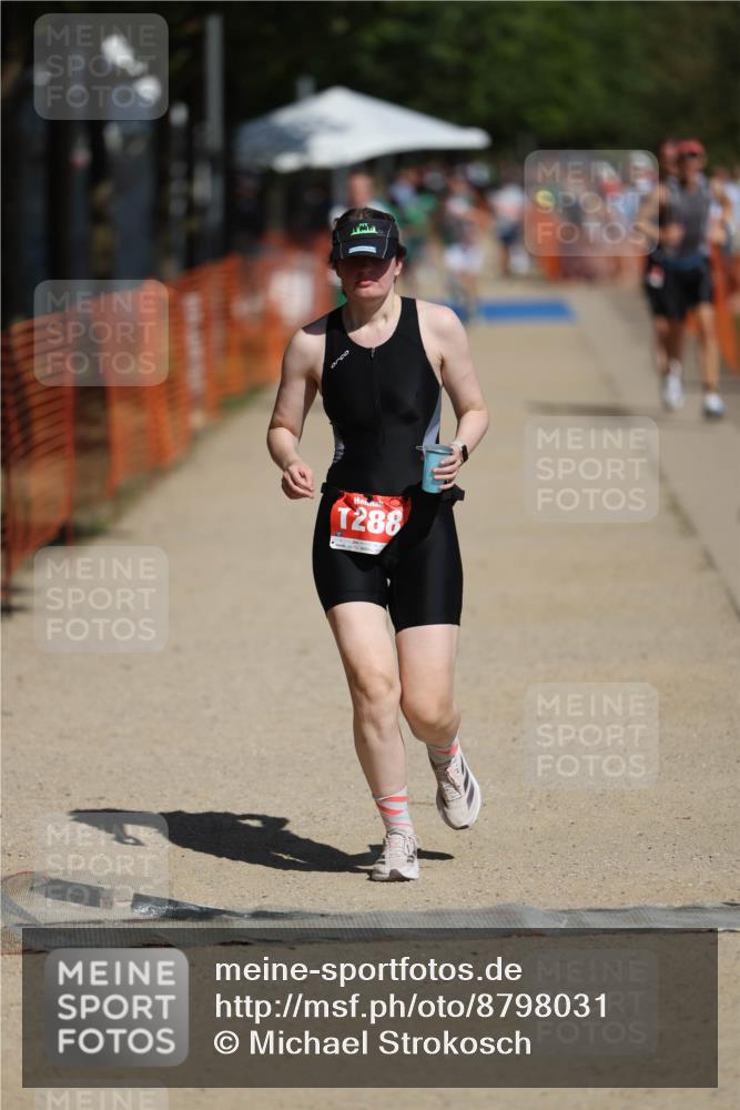 07.09.2025 - 19. Norderstedt Triathlon Michael Strokosch http://msf.ph/oto/8798031 07.09.2025 12:24:08 Laufen 151, 1288 meine-sportfotos.de