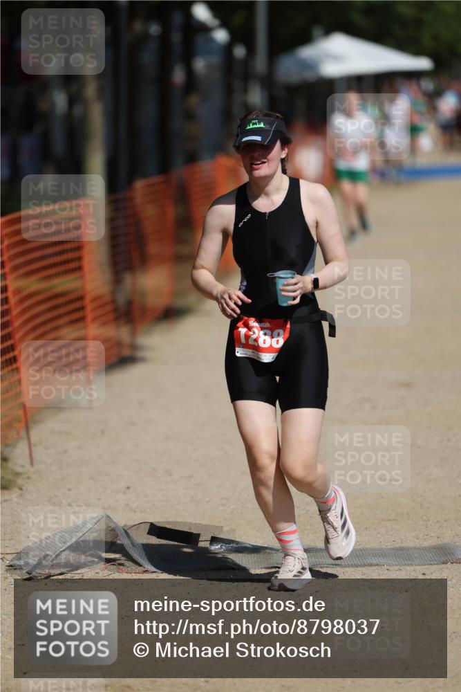 07.09.2025 - 19. Norderstedt Triathlon Michael Strokosch http://msf.ph/oto/8798037 07.09.2025 12:24:09 Laufen 151, 1288 meine-sportfotos.de