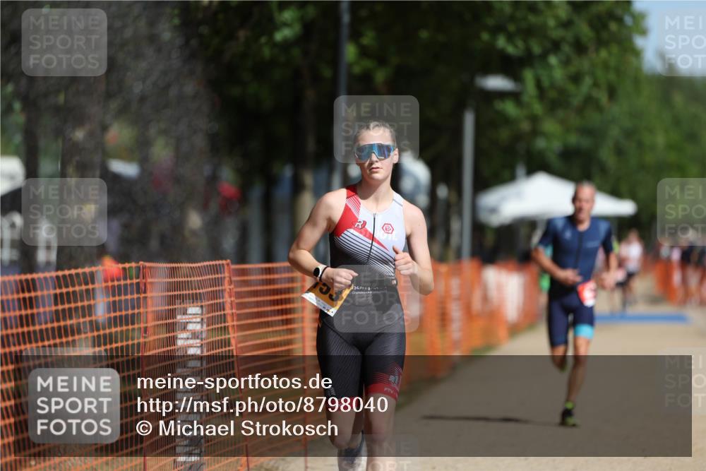 07.09.2025 - 19. Norderstedt Triathlon Michael Strokosch http://msf.ph/oto/8798040 07.09.2025 11:57:26 Laufen 837, 1153, 1162 meine-sportfotos.de