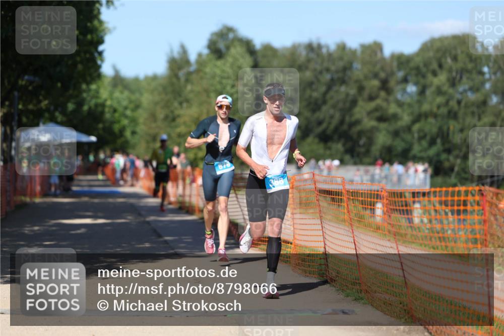 07.09.2025 - 19. Norderstedt Triathlon Michael Strokosch http://msf.ph/oto/8798066 07.09.2025 14:44:43 Laufen 388, 876 meine-sportfotos.de