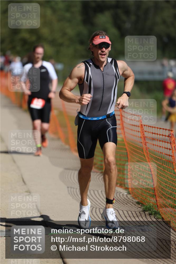 07.09.2025 - 19. Norderstedt Triathlon Michael Strokosch http://msf.ph/oto/8798068 07.09.2025 12:24:15 Laufen 151, 719, 849 meine-sportfotos.de