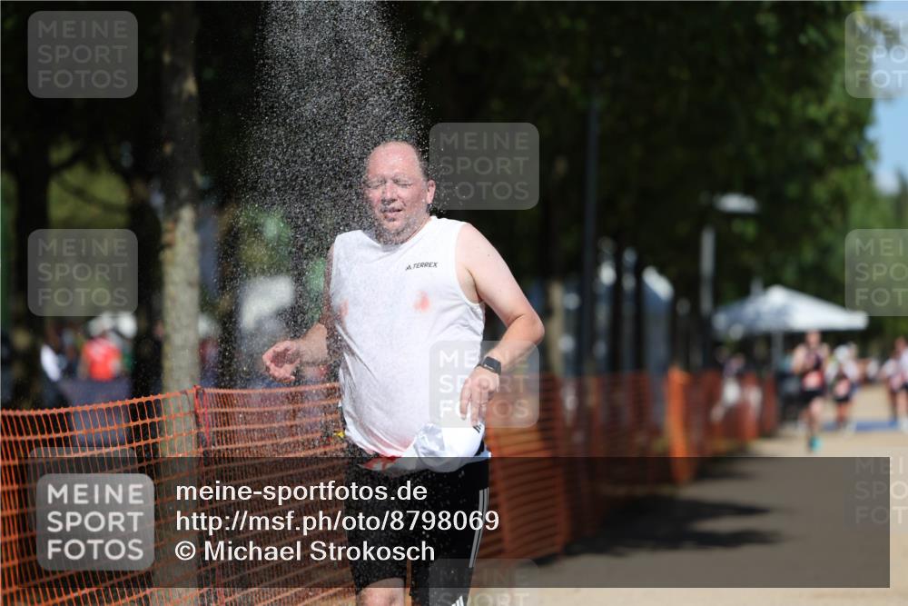 07.09.2025 - 19. Norderstedt Triathlon Michael Strokosch http://msf.ph/oto/8798069 07.09.2025 13:05:01 Laufen 1276 meine-sportfotos.de