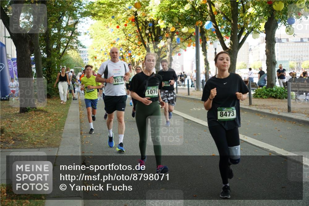 07.09.2025 - BARMER Alsterlauf Yannick Fuchs http://msf.ph/oto/8798071 07.09.2025 11:45:58 Laufen 1255, 1028, 1076, 209, 8473 meine-sportfotos.de
