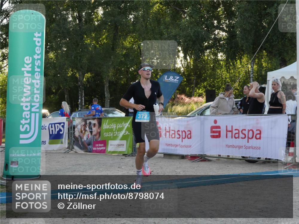 07.09.2025 - 19. Norderstedt Triathlon Zöllner http://msf.ph/oto/8798074 07.09.2025 17:44:10 Ziel 372 meine-sportfotos.de