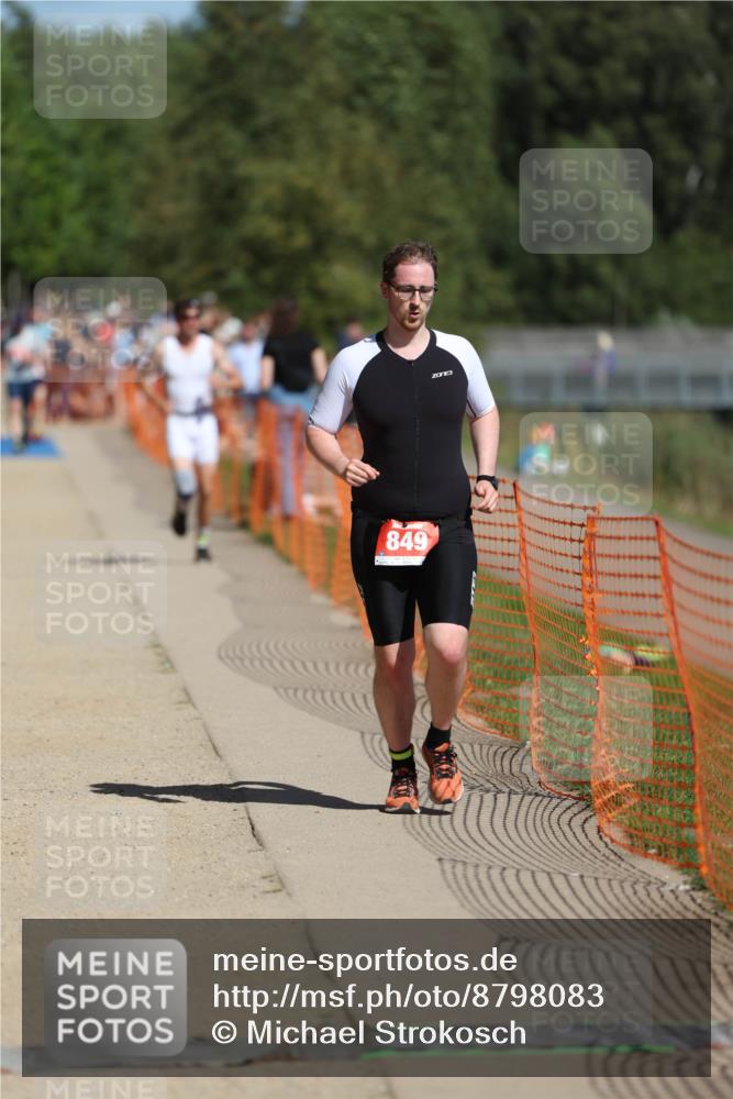 07.09.2025 - 19. Norderstedt Triathlon Michael Strokosch http://msf.ph/oto/8798083 07.09.2025 12:24:17 Laufen 151, 697, 719, 849 meine-sportfotos.de