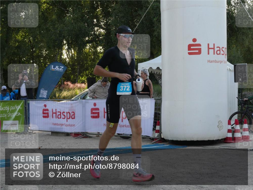 07.09.2025 - 19. Norderstedt Triathlon Zöllner http://msf.ph/oto/8798084 07.09.2025 17:44:11 Ziel 372 meine-sportfotos.de