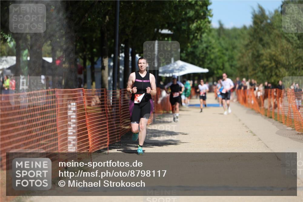 07.09.2025 - 19. Norderstedt Triathlon Michael Strokosch http://msf.ph/oto/8798117 07.09.2025 13:05:10 Laufen 307 meine-sportfotos.de