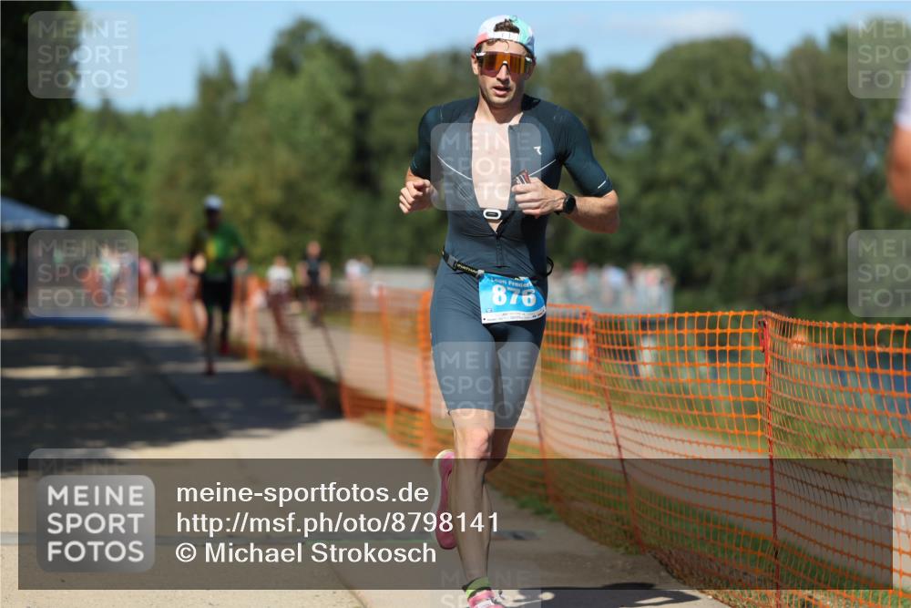 07.09.2025 - 19. Norderstedt Triathlon Michael Strokosch http://msf.ph/oto/8798141 07.09.2025 14:44:46 Laufen 388, 876, 1031 meine-sportfotos.de