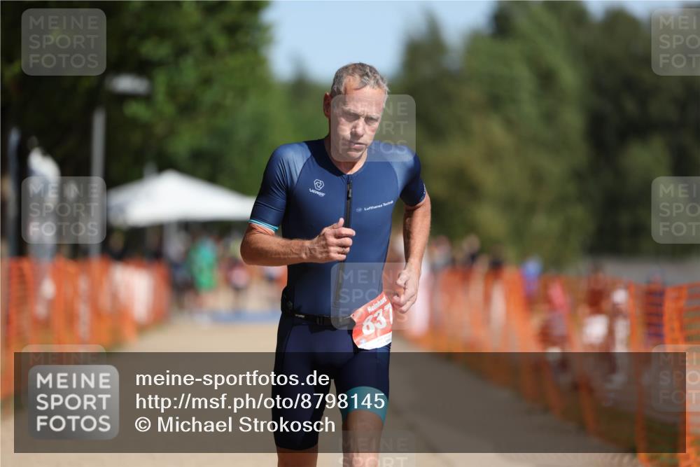 07.09.2025 - 19. Norderstedt Triathlon Michael Strokosch http://msf.ph/oto/8798145 07.09.2025 11:57:30 Laufen 837, 1153 meine-sportfotos.de